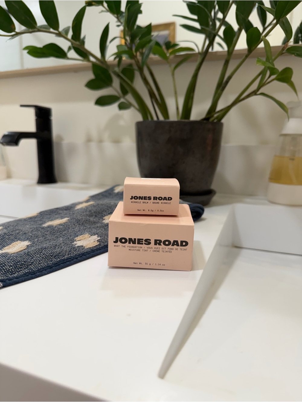 Jones Road What the Foundation in Light Bundle